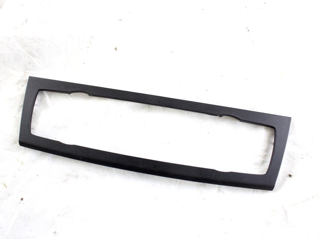 64116957957 MASCHERINA RIVESTIMENTO CRUSCOTTO CENTRALE BMW SERIE 1 118 D E87 2.0 D 90KW 6M 5P (2004) RICAMBIO USATO 