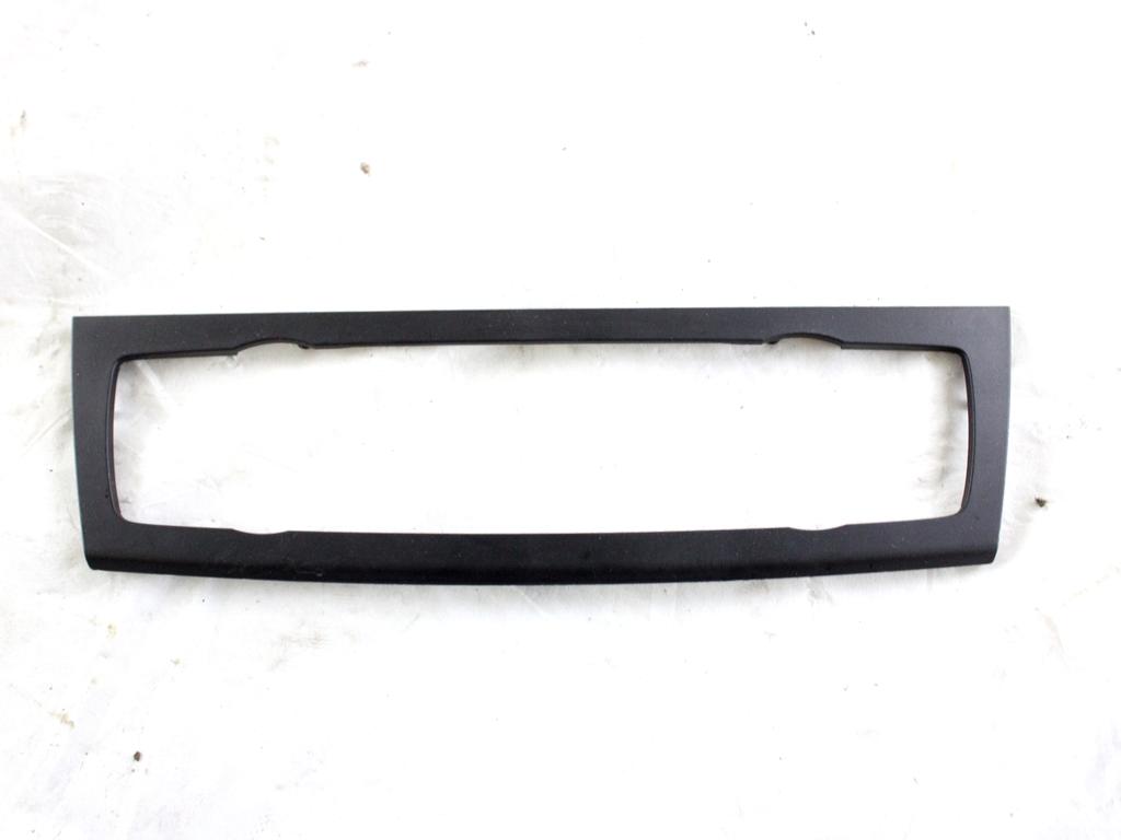 64116957957 MASCHERINA RIVESTIMENTO CRUSCOTTO CENTRALE BMW SERIE 1 118 D E87 2.0 D 90KW 6M 5P (2004) RICAMBIO USATO 