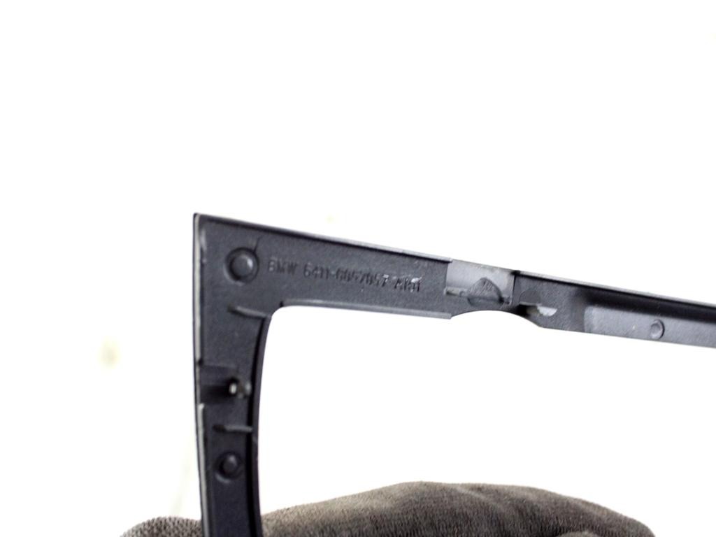 64116957957 MASCHERINA RIVESTIMENTO CRUSCOTTO CENTRALE BMW SERIE 1 118 D E87 2.0 D 90KW 6M 5P (2004) RICAMBIO USATO 