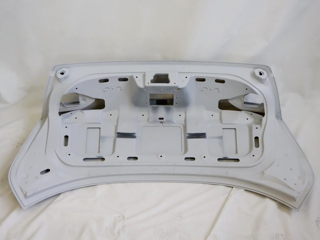 80562800 PORTELLONE COFANO POSTERIORE BAULE MASERATI GRANTURISMO 4.2 (2007) RICAMBIO NUOVO 80085700