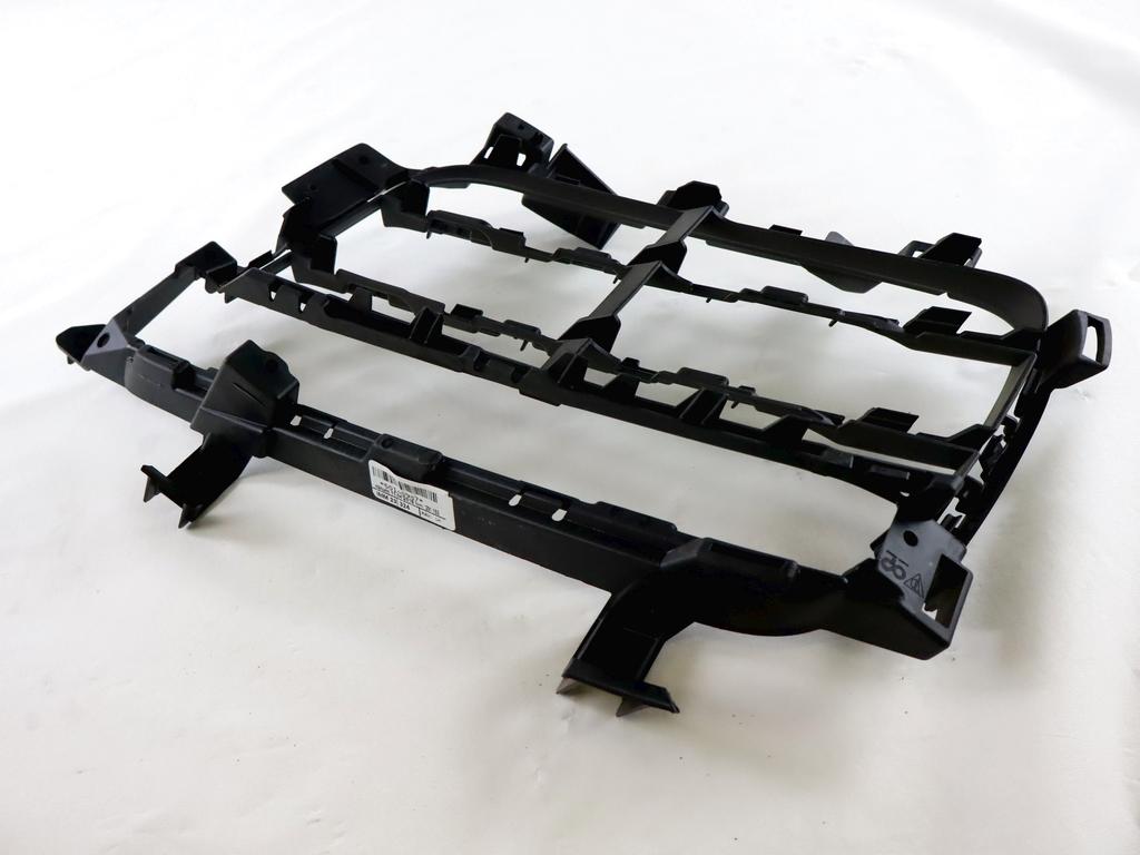 9Y0807681 GRIGLIA SUPPORTO PARAURTI ANTERIORE LATO SINISTRO PORSCHE CAYENNE 3.0 B 250KW AUT 5P (2021) RICAMBIO USATO