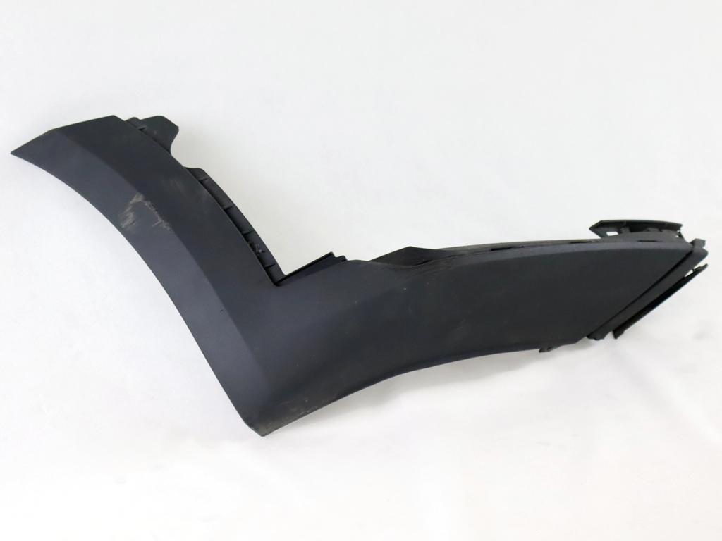 8W0807062B MODANATURA RIVESTIMENTO INFERIORE PARAURTI ANTERIORE LATO DESTRO AUDI A4 AVANT 30 TDI 2.0 SW D 90KW 5P (2019) RICAMBIO USATO DANNEGGIATO