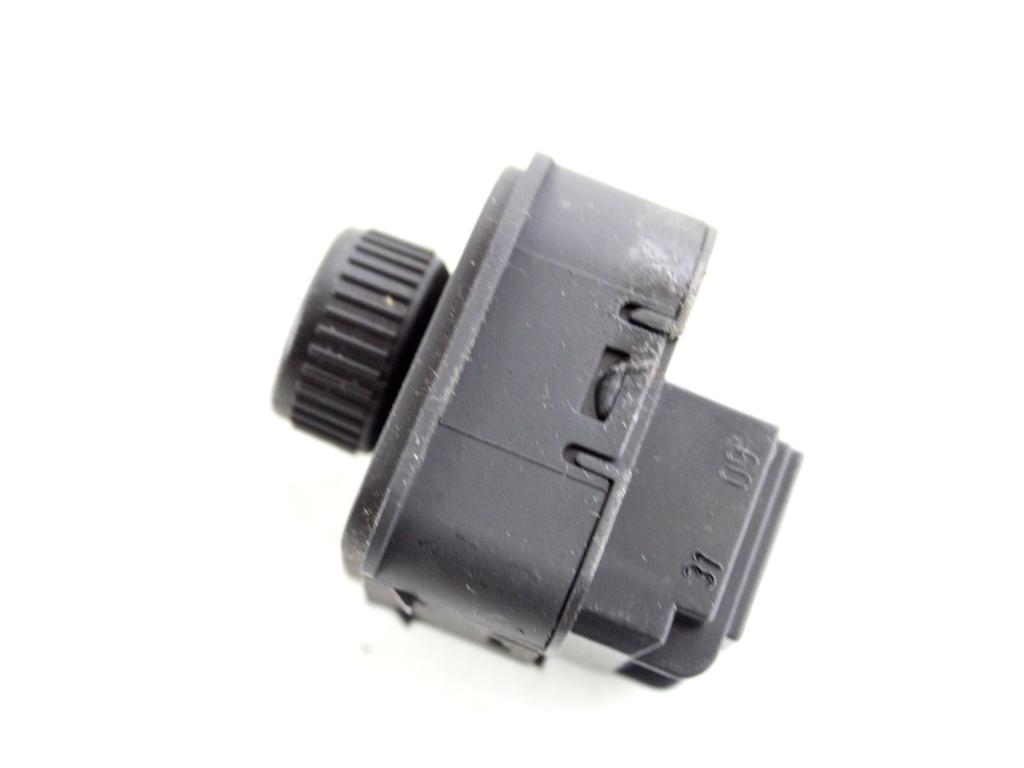 1K0959565K COMANDO REGOLAZIONE RETROVISORI ELETTRICI VOLKSWAGEN GOLF PLUS 1.4 B 90KW 6M 5P (2009) RICAMBIO USATO