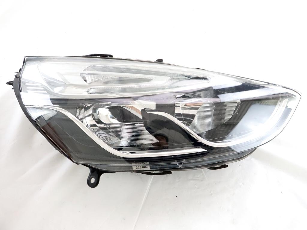260100653R FARO FANALE ANTERIORE DESTRO RENAULT NEW CLIO 1.2 B 54KW 5M 5P (2018) RICAMBIO USATO SUPPORTI DANNETGGIATI