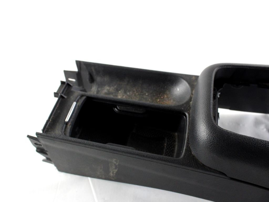 5M1863243D82V TUNNEL CENTRALE VOLKSWAGEN GOLF PLUS 1.4 B 90KW 6M 5P (2009) RICAMBIO USATO