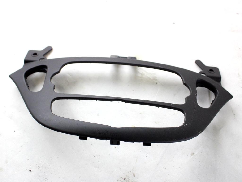 13391249 MASCHERINA RIVESTIMENTO CRUSCOTTO CENTRALE OPEL CORSA E 1.2 B 51KW 5M 5P (2016) RICAMBIO USATO
