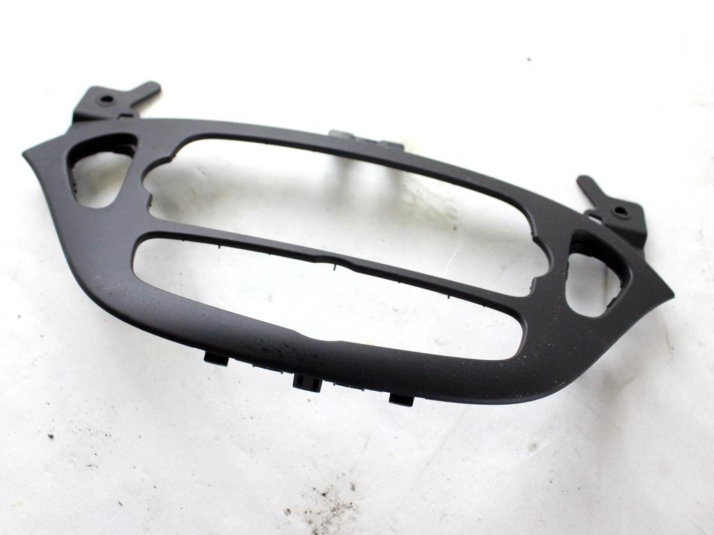 13391249 MASCHERINA RIVESTIMENTO CRUSCOTTO CENTRALE OPEL CORSA E 1.2 B 51KW 5M 5P (2016) RICAMBIO USATO