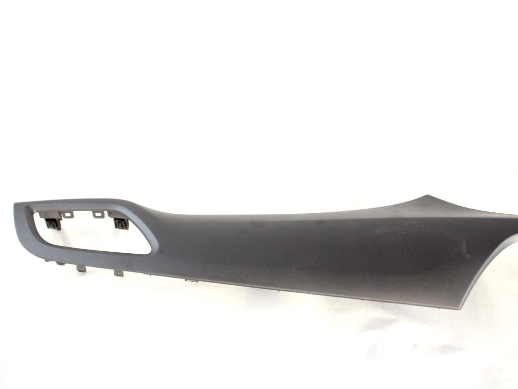 39050125 RIVESTIMENTO CRUSCOTTO LATO DESTRO OPEL CORSA E 1.2 B 51KW 5M 5P (2016) RICAMBIO USATO