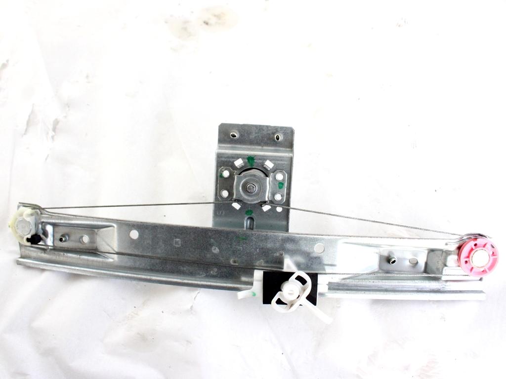13188503 MECCANISMO ALZA-VETRO ALZA-CRISTALLO PORTA POSTERIORE SINISTRA MANUALE OPEL CORSA E 1.2 B 51KW 5M 5P (2016) RICAMBIO USATO