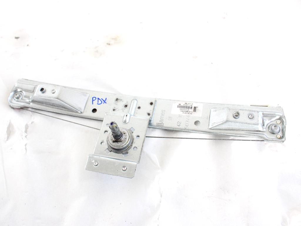 13188504 MECCANISMO ALZA-VETRO ALZA-CRISTALLO PORTA POSTERIORE DESTRA MANUALE OPEL CORSA E 1.2 B 51KW 5M 5P (2016) RICAMBIO USATO