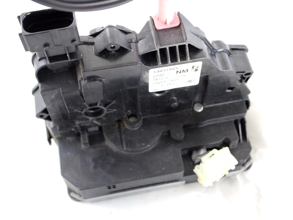 13431845 CHIUSURA SERRATURA PORTA POSTERIORE DESTRA OPEL CORSA E 1.2 B 51KW 5M 5P (2016) RICAMBIO USATO