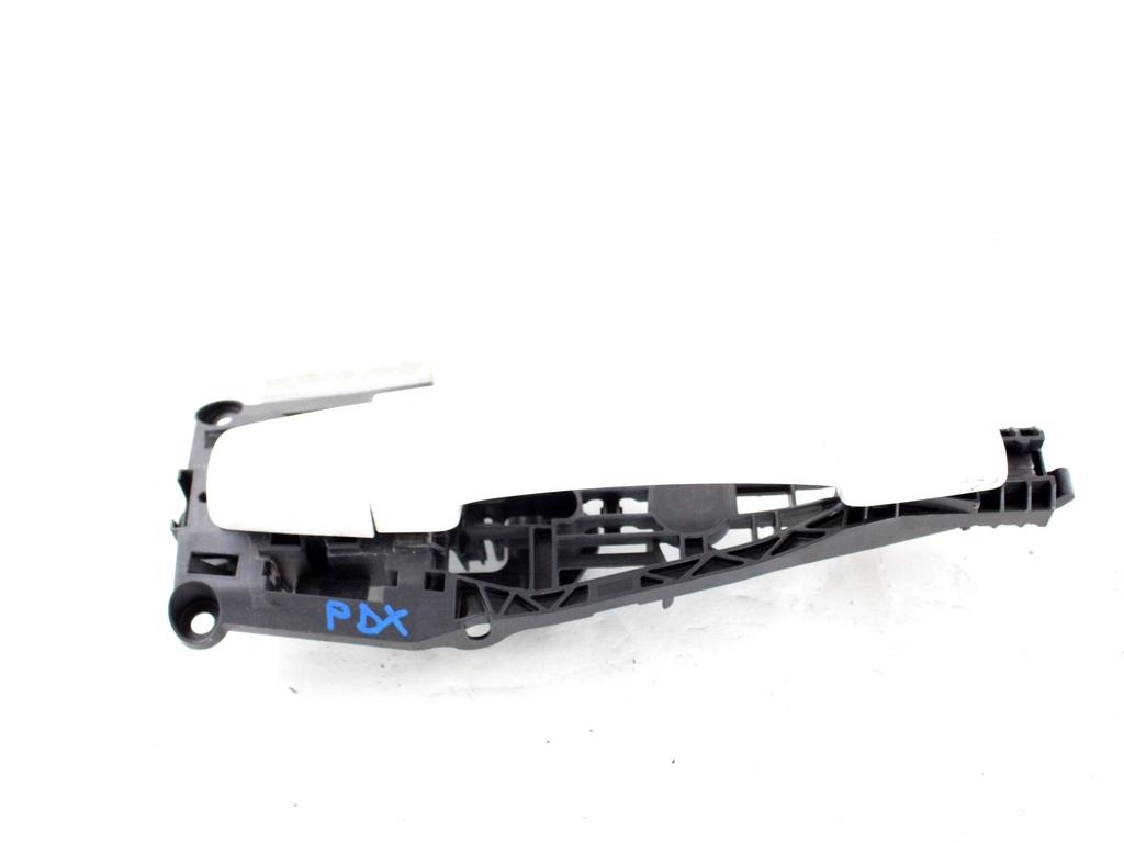 13504025 MANIGLIA ESTERNA PORTA POSTERIORE DESTRA OPEL CORSA E 1.2 B 51KW 5M 5P (2016) RICAMBIO USATO