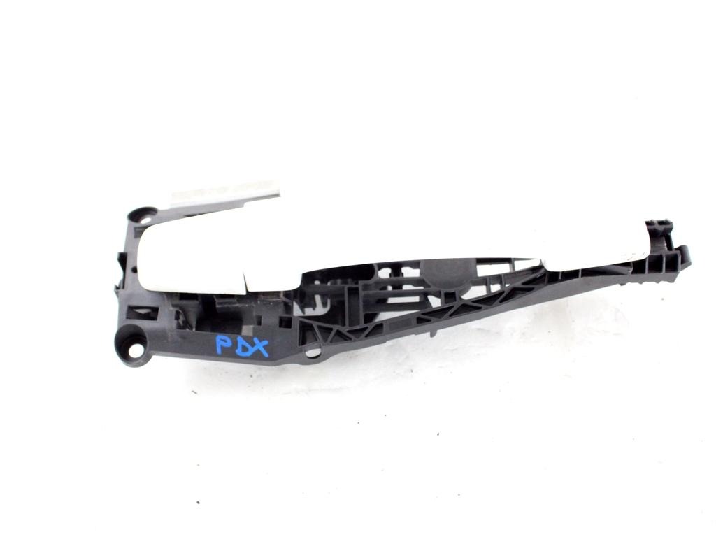 13504025 MANIGLIA ESTERNA PORTA POSTERIORE DESTRA OPEL CORSA E 1.2 B 51KW 5M 5P (2016) RICAMBIO USATO