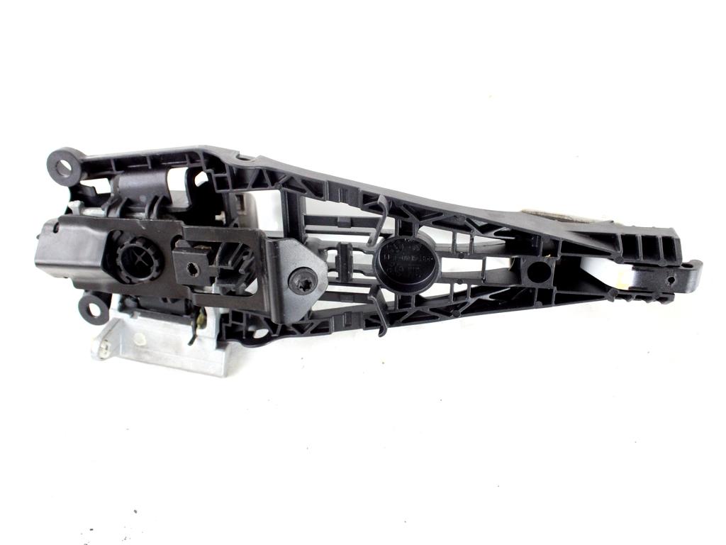 13504025 MANIGLIA ESTERNA PORTA POSTERIORE DESTRA OPEL CORSA E 1.2 B 51KW 5M 5P (2016) RICAMBIO USATO