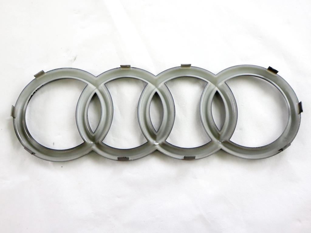 80A8536052ZZ STEMMA FREGIO LOGO EMBLEMA PARAURTI ANTERIORE AUDI Q5 S-LINE 80A 2.0 TDI 140KW 5P AUT (2018)  RICAMBIO USATO