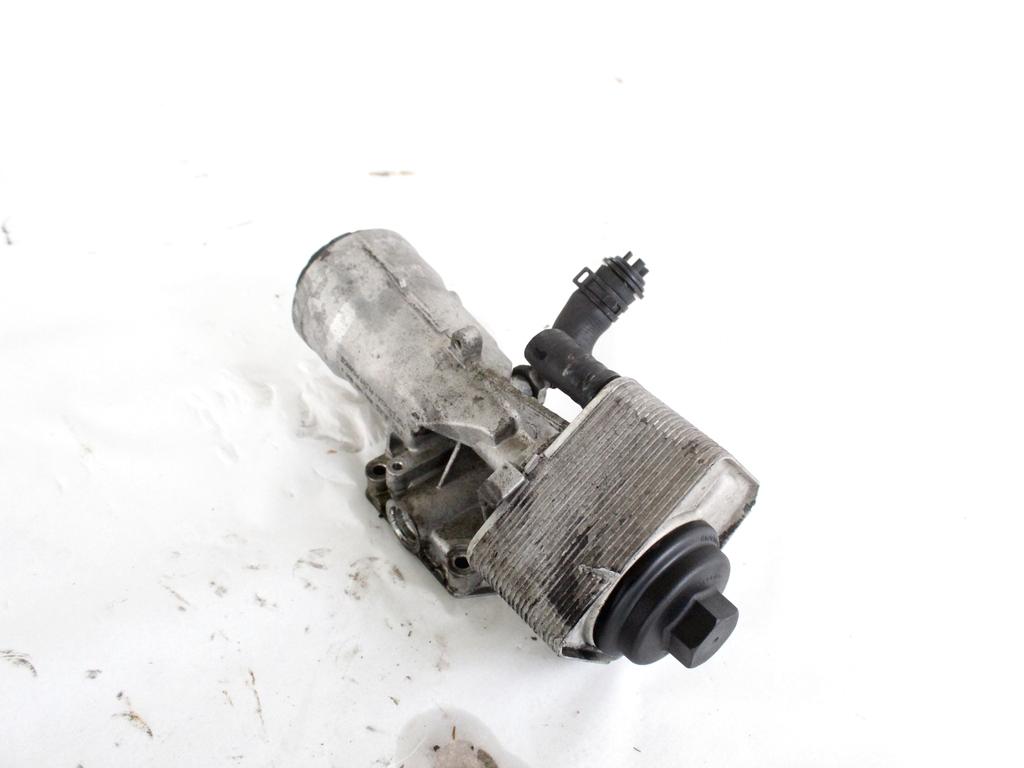 045115389J SUPPORTO FILTRO OLIO CON RADIATORE AUDI A4 B8 SW 2.0 D 125KW 6M 5P (2008) RICAMBIO USATO