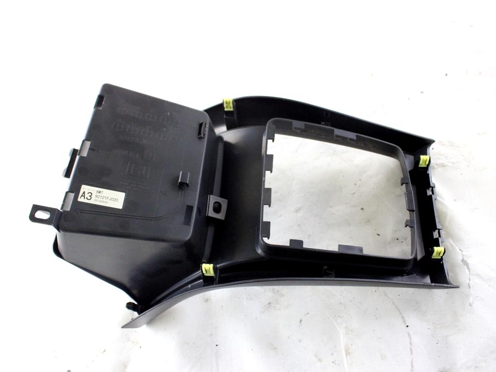 92122FJ010 MASCHERINA RIVESTIMENTO TUNNEL CENTRALE SUBARU XV GP 2.0 D 4X4 108KW 6M 5P (2013) RICAMBIO USATO