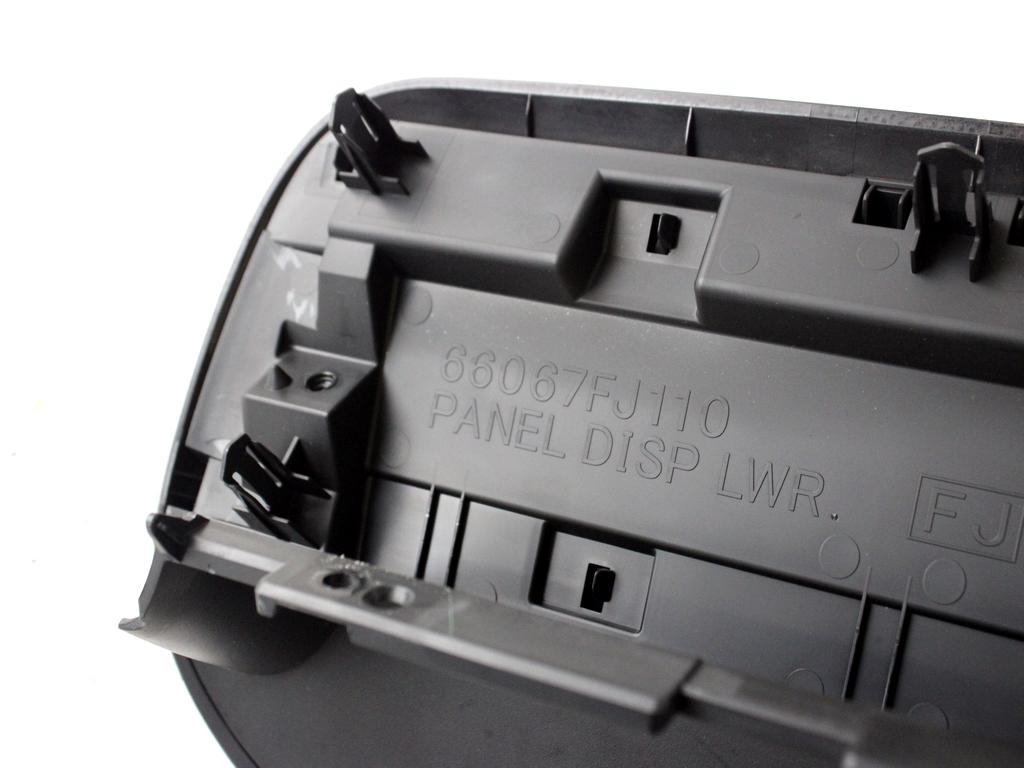 66067FJ110 MASCHERINA RIVESTIMENTO CRUSCOTTO CENTRALE PARTE SUPERIORE SUBARU XV GP 2.0 D 4X4 108KW 6M 5P (2013) RICAMBIO USATO