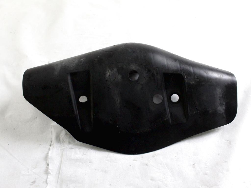 5Q0501734A PARATIA SOTTOSCOCCA RIVESTIMENTO BRACCIO OSCILLANTE POSTERIORE DESTRO VOLKSWAGEN GOLF 8 GTD 2.0 D 147KW 5P (2023) RICAMBIO USATO