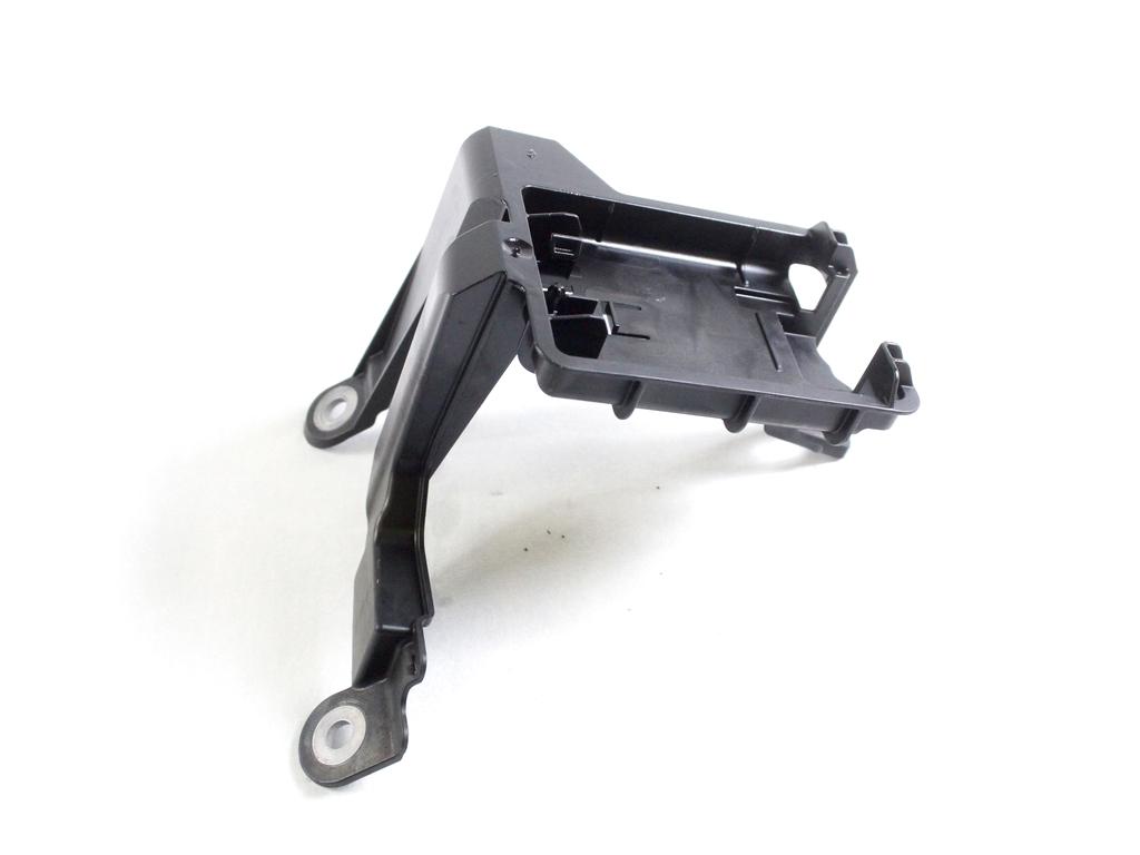 5H6907456B SUPPORTO SENSORE RADAR POSTERIORE LATO DESTRO VOLKSWAGEN GOLF 8 GTD 2.0 D 147KW 5P (2023) RICAMBIO USATO
