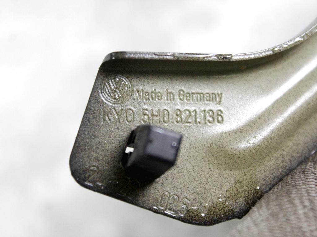 5H0821136 STAFFA SUPPORTO PARAFANGO ANTERIORE LATO DESTRO VOLKSWAGEN GOLF 8 GTD 2.0 D 147KW 5P (2023) RICAMBIO USATO 2399519X 22.60.000.041-00