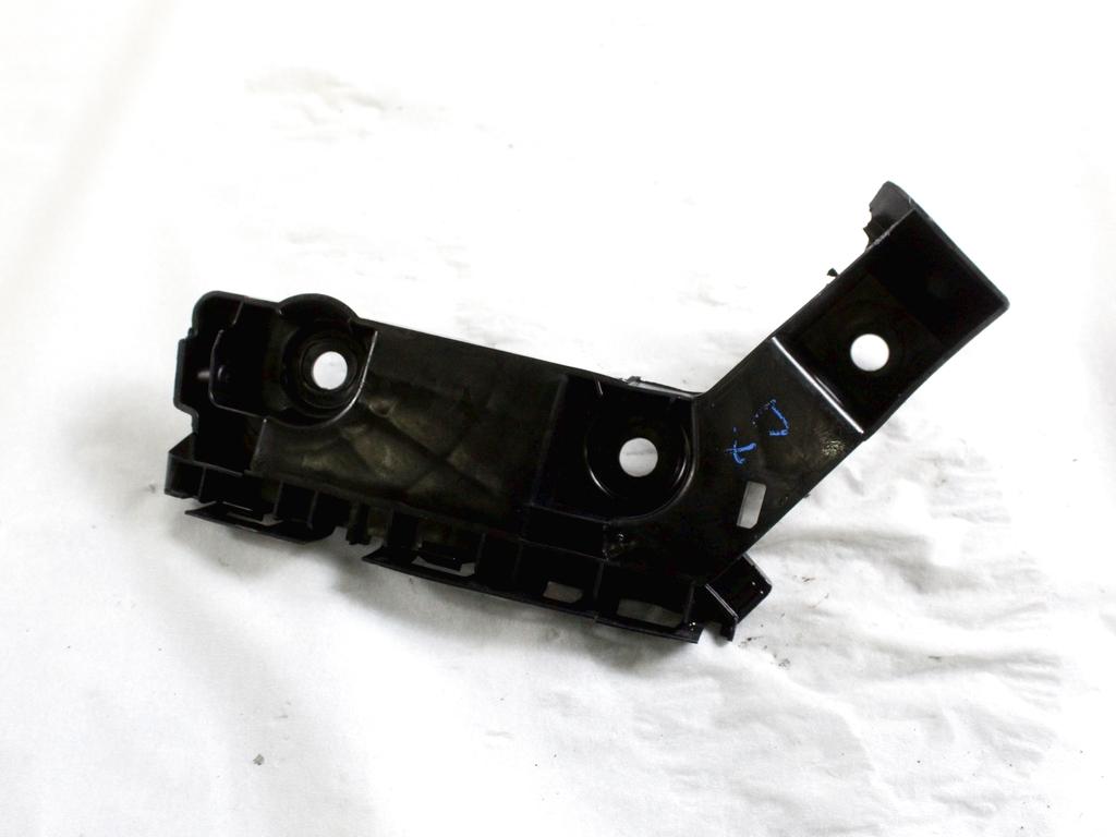 5H6807394D STAFFA SUPPORTO PARAURTI POSTERIORE LATO DESTRO VOLKSWAGEN GOLF 8 GTD 2.0 D 147KW 5P (2023) RICAMBIO USATO LEGGERMENTE DANNEGGIATO