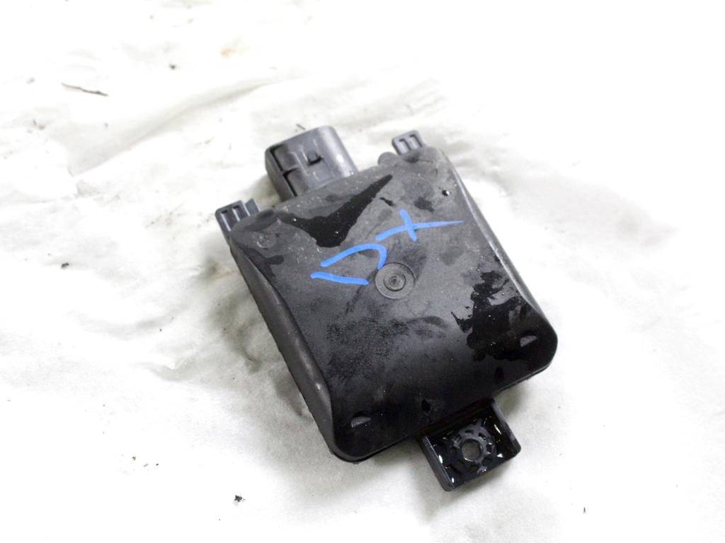 2Q0907686J SENORE RADAR ANGOLO CIECO POSTERIORE LATO DESTRO VOLKSWAGEN GOLF 8 GTD 2.0 D 147KW 5P (2023) RICAMBIO USATO