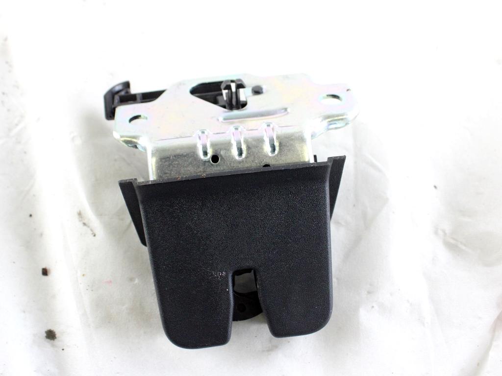 2GA827505A CHIUSURA SERRATURA PORTELLONE COFANO POSTERIORE BAULE VOLKSWAGEN T-ROC 1.0 B 81KW 6M 5P (2023) RICAMBIO USATO