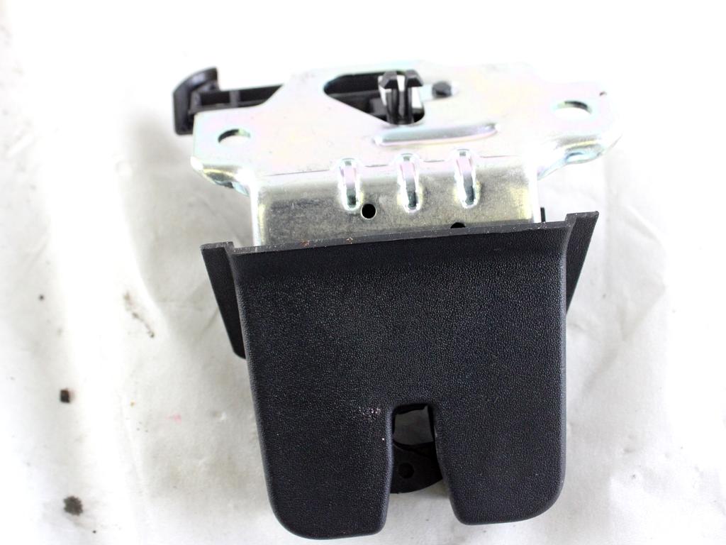 2GA827505A CHIUSURA SERRATURA PORTELLONE COFANO POSTERIORE BAULE VOLKSWAGEN T-ROC 1.0 B 81KW 6M 5P (2023) RICAMBIO USATO