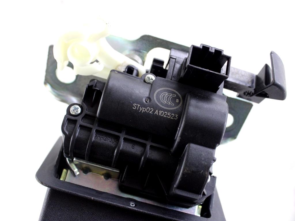 2GA827505A CHIUSURA SERRATURA PORTELLONE COFANO POSTERIORE BAULE VOLKSWAGEN T-ROC 1.0 B 81KW 6M 5P (2023) RICAMBIO USATO