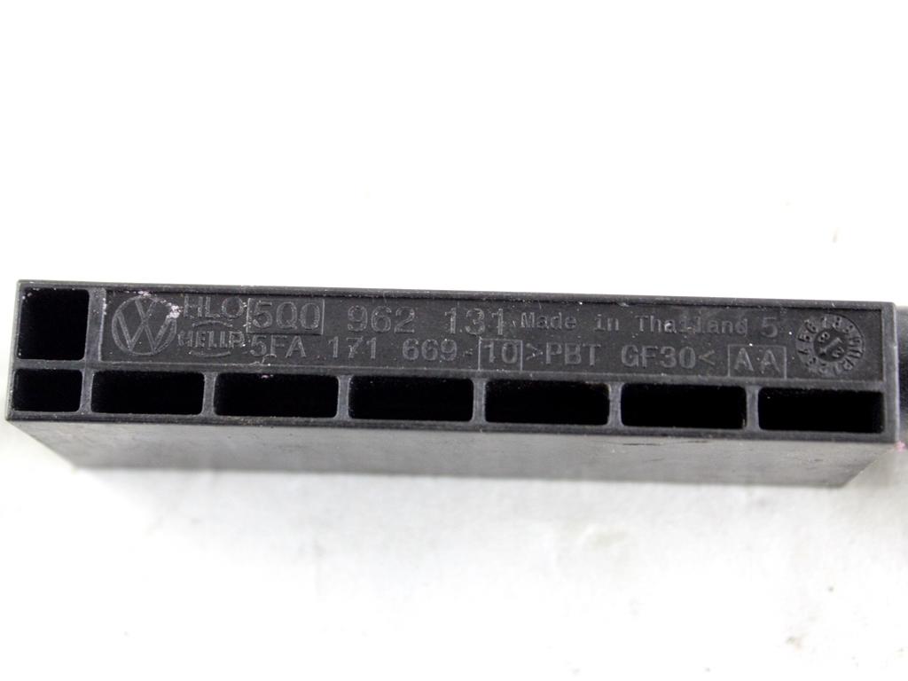 5FA171669 CENTRALINA ANTENNA RICEVITORE TELECOMANDO KEYLESS VOLKSWAGEN T-ROC 1.0 B 81KW 6M 5P (2023) RICAMBIO USATO