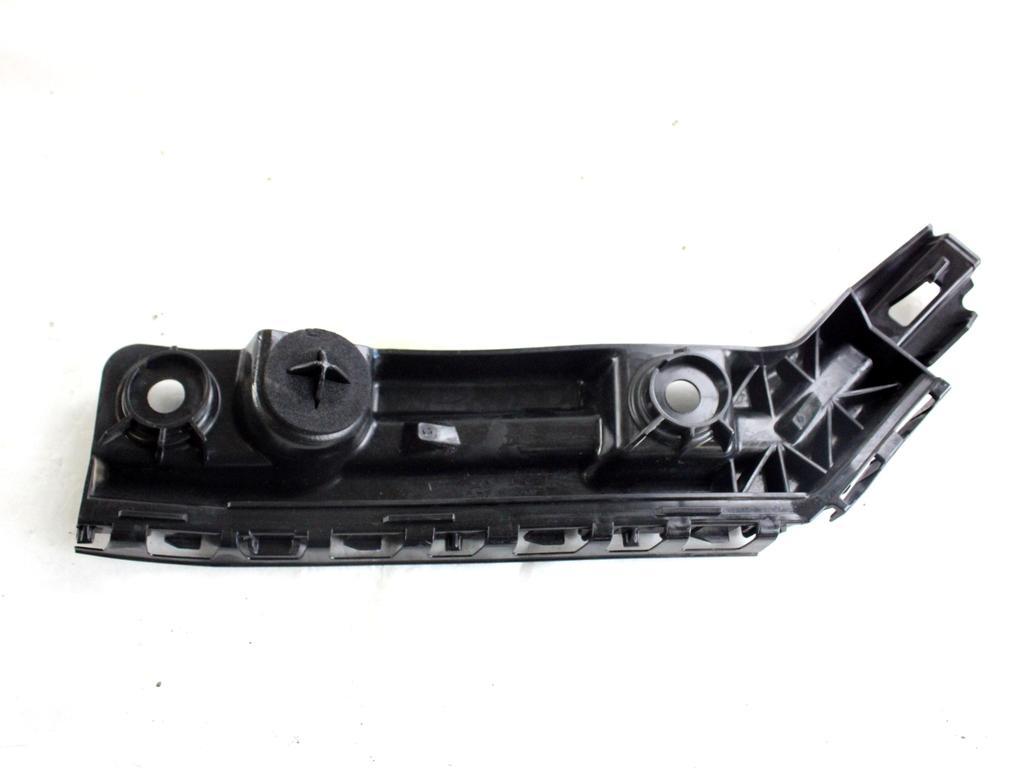 2GA807375 STAFFA SUPPORTO PARAURTI POSTERIORE LATO SINISTRO VOLKSWAGEN T-ROC 1.0 B 81KW 6M 5P (2023) RICAMBIO USATO