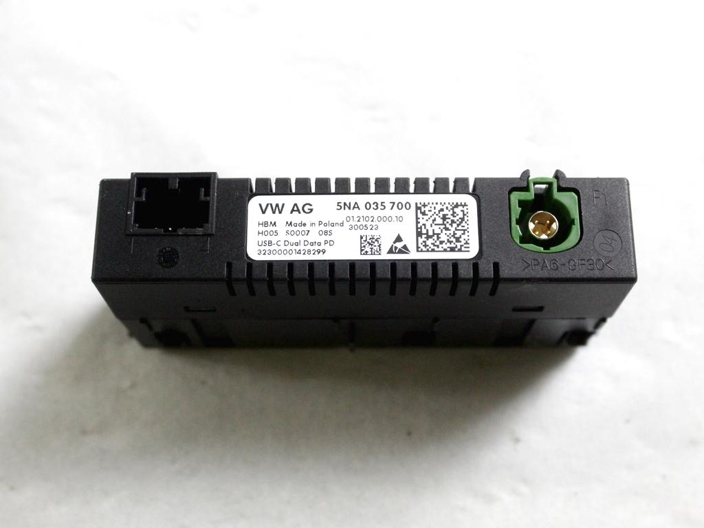 5NA035700 PORTA INGRESSO USB-C VOLKSWAGEN GOLF 8 GTD 2.0 D 147KW 5P (2023) RICAMBIO USATO