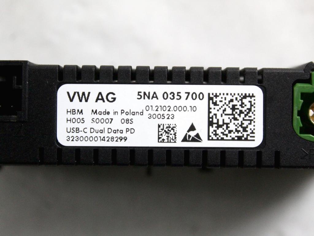 5NA035700 PORTA INGRESSO USB-C VOLKSWAGEN GOLF 8 GTD 2.0 D 147KW 5P (2023) RICAMBIO USATO