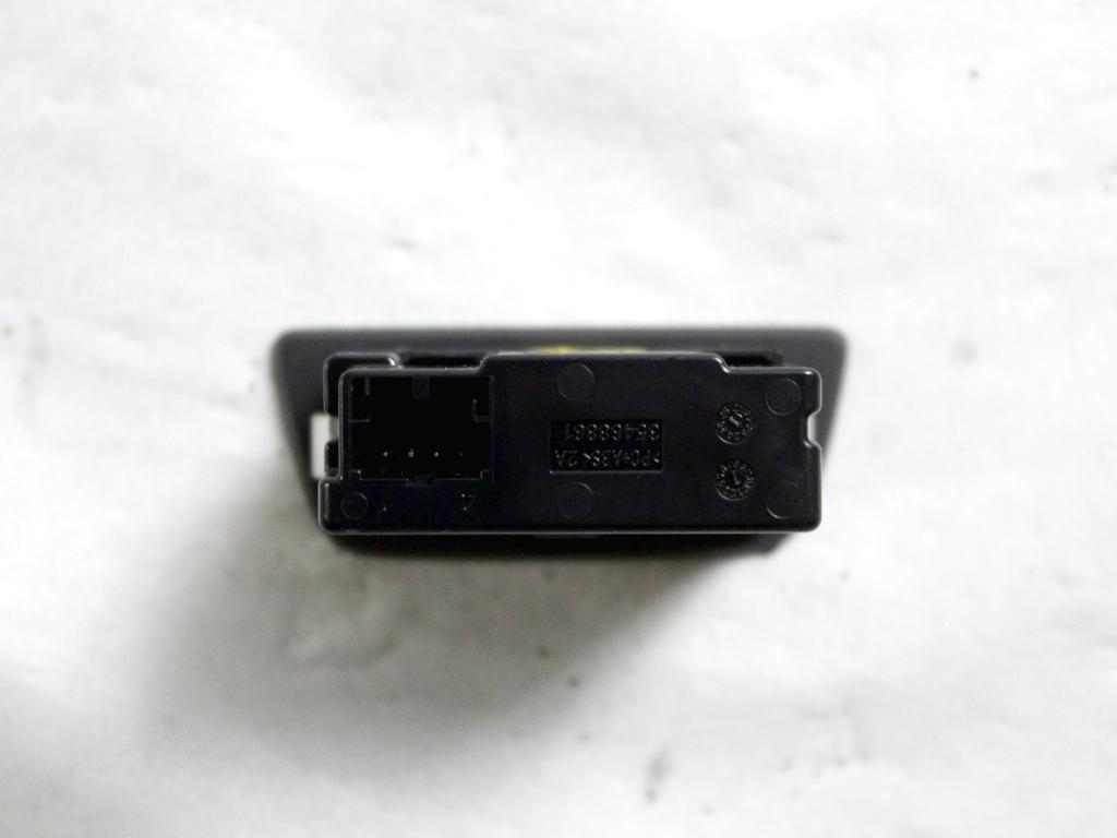 2G6035718 PORTA INGRESSO USB-C VOLKSWAGEN GOLF 8 GTD 2.0 D 147KW 5P (2023) RICAMBIO USATO