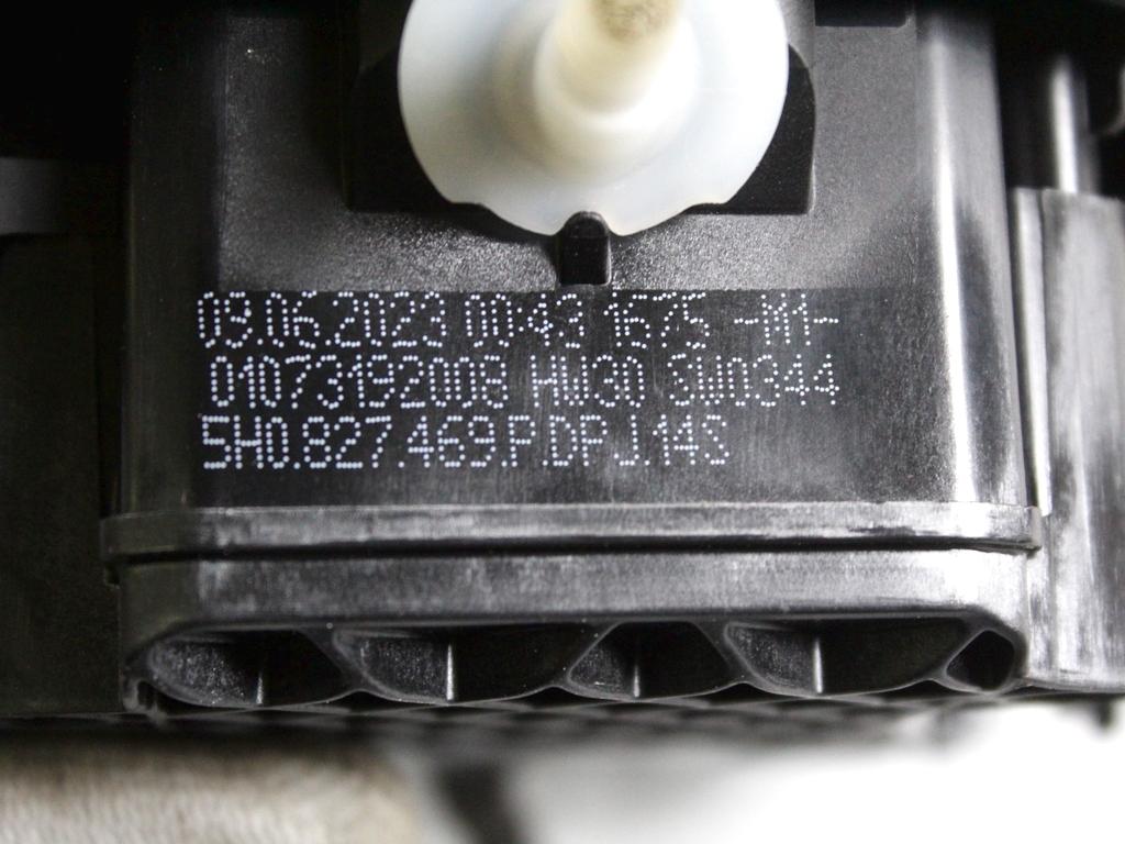 5H0971375 STEMMA MANIGLIA ESTERNA PORTELLONE COFANO POSTERIORE BAULE VOLKSWAGEN GOLF 8 GTD 2.0 D 147KW 5P (2023) RICAMBIO USATO