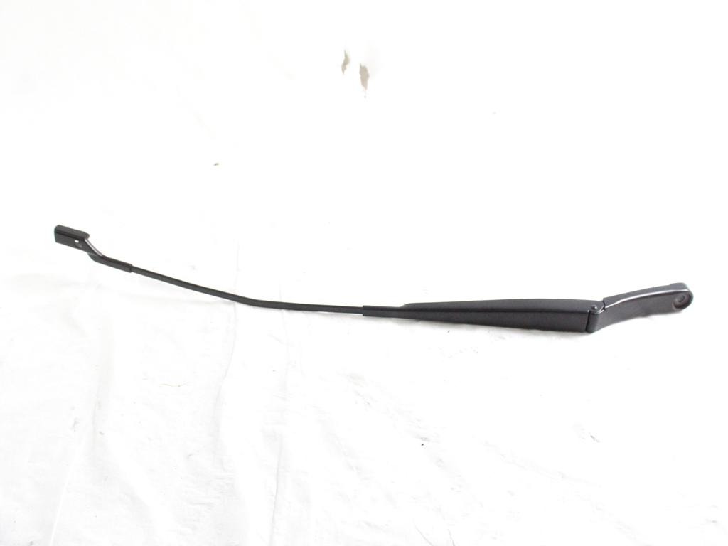5G1955410 ASTA SUPPORTO SPAZZOLA PARABREZZA LATO DESTRO VOLKSWAGEN GOLF 8 GTD 2.0 D 147KW 5P (2023) RICAMBIO USATO