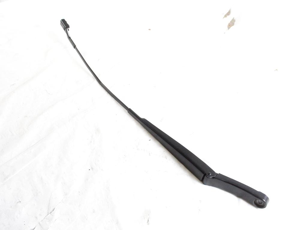 5G1955410 ASTA SUPPORTO SPAZZOLA PARABREZZA LATO DESTRO VOLKSWAGEN GOLF 8 GTD 2.0 D 147KW 5P (2023) RICAMBIO USATO