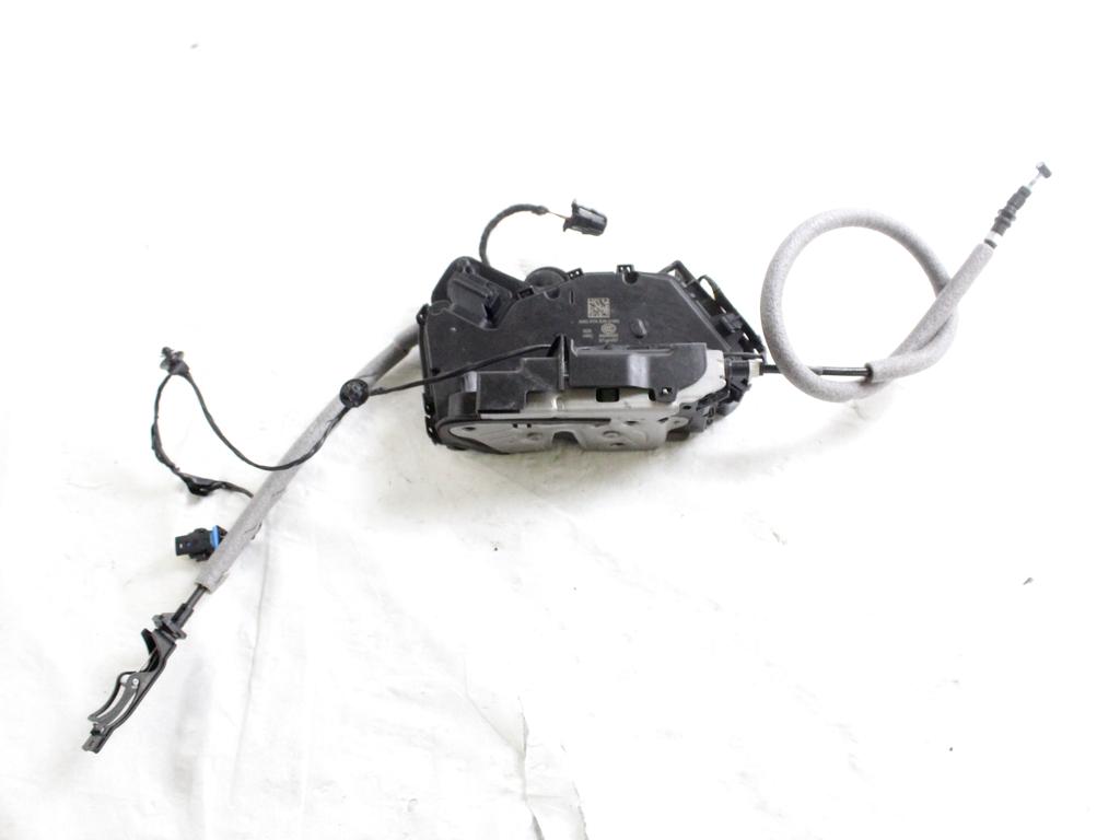 5TA839016Q CHIUSURA SERRATURA PORTA POSTERIORE DESTRA VOLKSWAGEN GOLF 8 GTD 2.0 D 147KW 5P (2023) RICAMBIO USATO