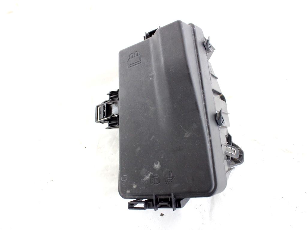 5WA907361A CENTRALINA FUSIBILIERA SCATOLA FUSIBILI RELÈ VOLKSWAGEN GOLF 8 GTD 2.0 D 147KW 5P (2023) RICAMBIO USATO