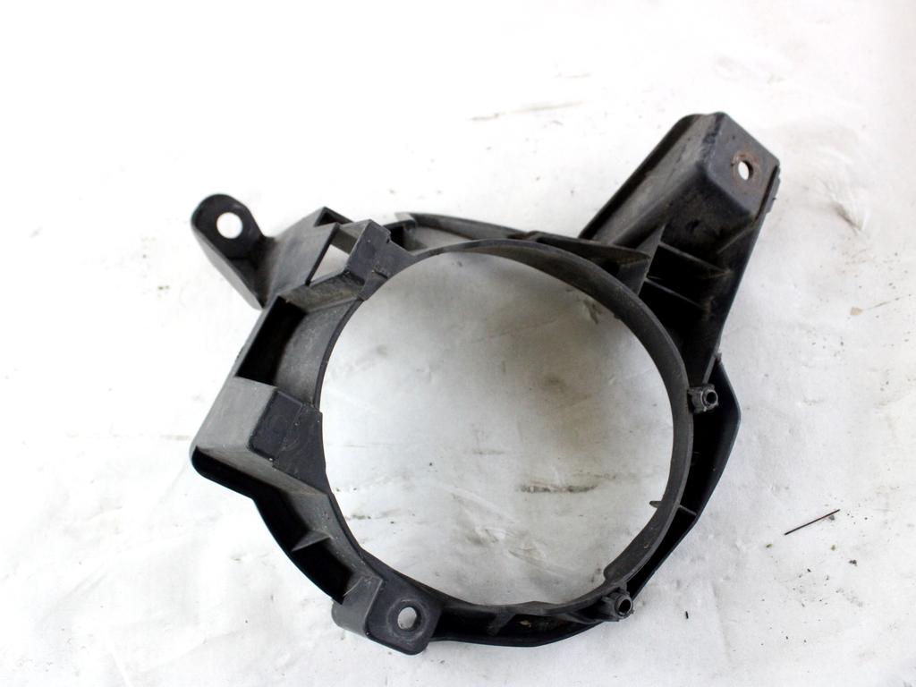 52128-42090 SUPPORTO FANALINO FENDINEBBIA PARAURTI ANTERIORE LATO SINISTRO TOYOTA RAV 4 2.0 D 91KW 5P (2017) RICAMBIO USATO