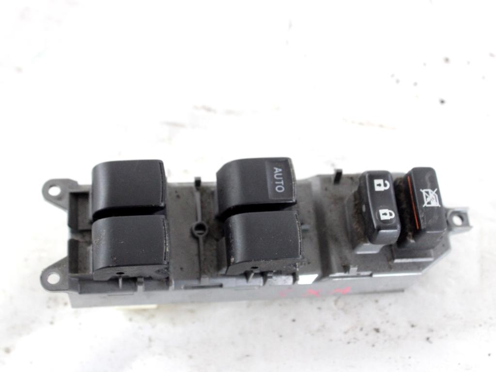 8482042210 GRUPPO DI COMANDO ALZA-VETRO ALZA-CRISTALLO PORTA ANTERIORE SINISTRA TOYOTA RAV 4 2.0 D 91KW 5P (2017) RICAMBIO USATO