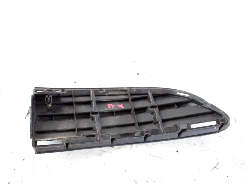 53127-42045 GRIGLIA CENTRALE INFERIORE PARAURTI ANTERIORE LATO DESTRO TOYOTA RAV 4 2.0 D 91KW 5P (2017) RICAMBIO USATO