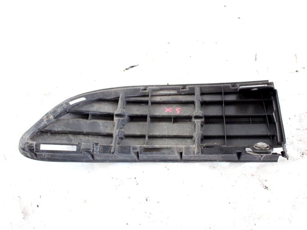 53128-42060 GRIGLIA CENTRALE INFERIORE PARAURTI ANTERIORE LATO SINISTRO TOYOTA RAV 4 2.0 D 91KW 5P (2017) RICAMBIO USATO