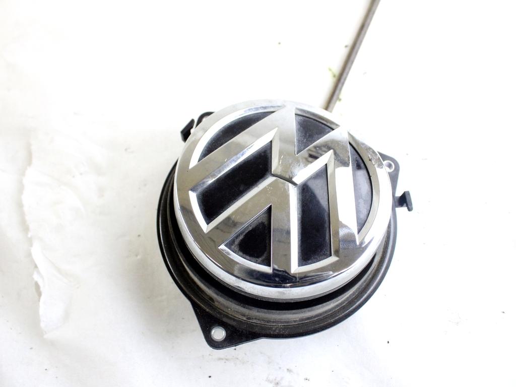 5G6827469 MANIGLIA ESTERNA PORTELLONE COFANO POSTERIORE BAULE CON STEMMA VOLKSWAGEN GOLF 7 1.6 D 81KW 6M 5P (2014) RICAMBIO USATO