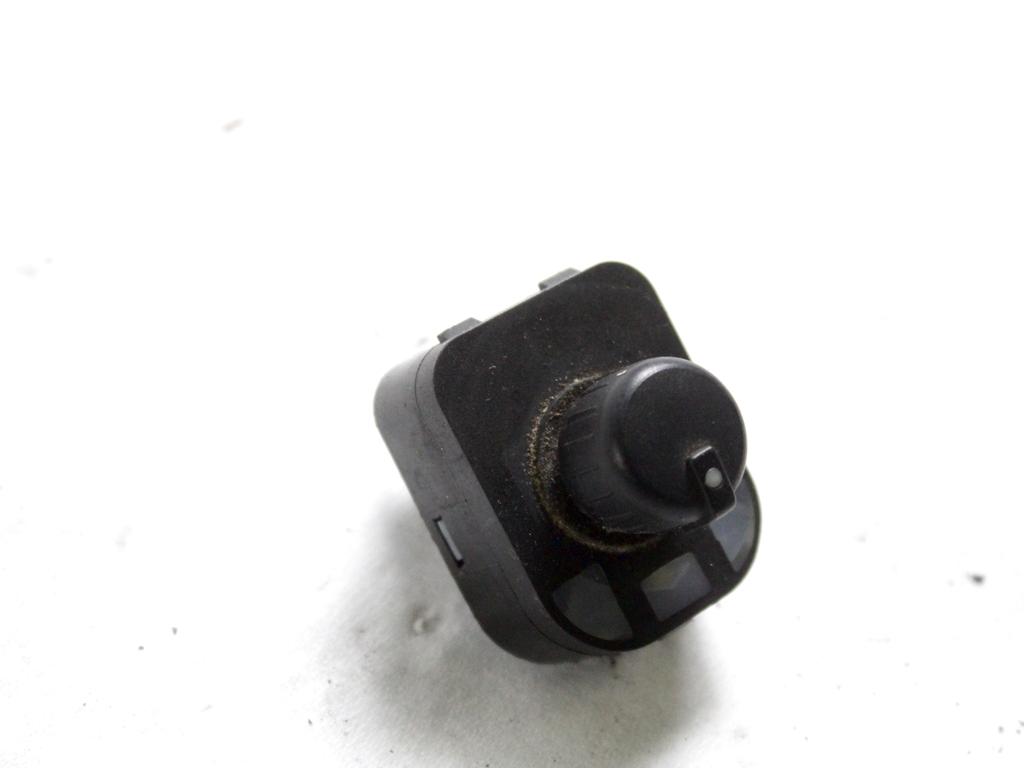 8U0959565A5PR COMANDO REGOLAZIONE RETROVISORI ELETTRICI AUDI Q3 2.0 D 103 KW 5P (2013) RICAMBIO USATO