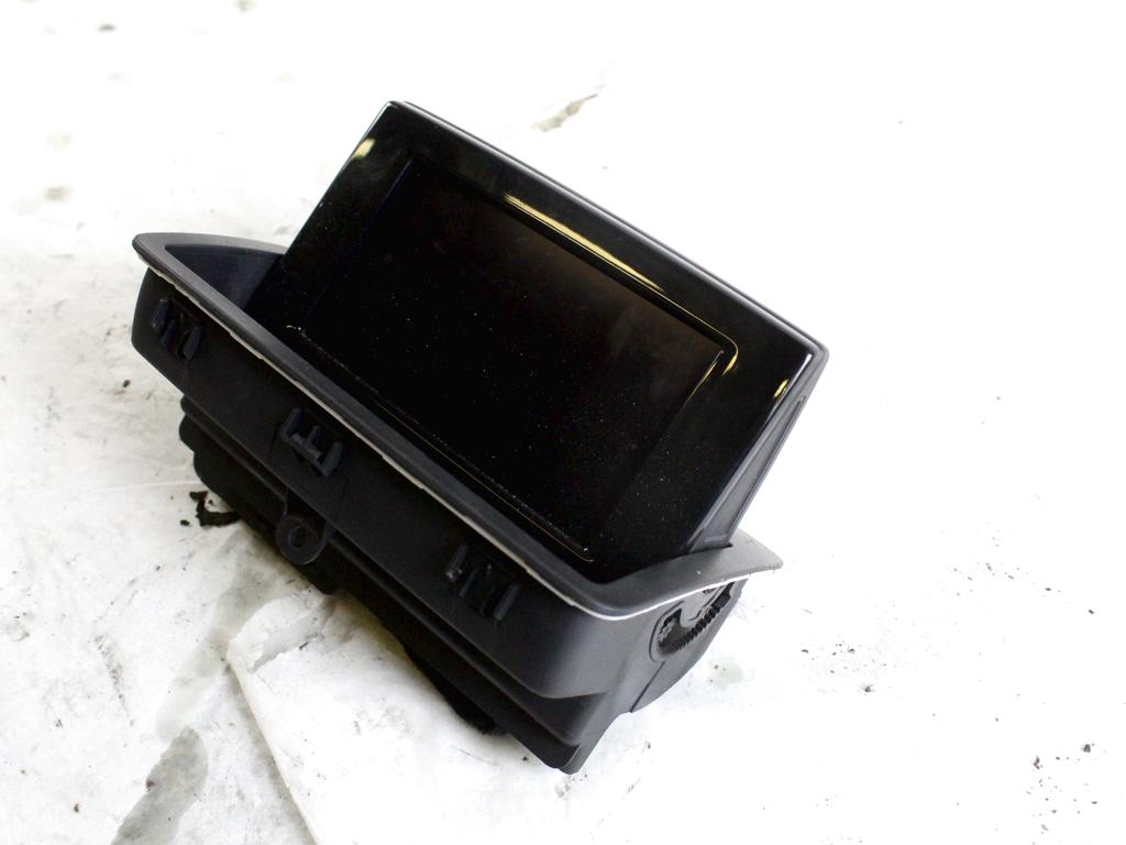 8U0857273A DISPLAY NAVIGATORE SATELLITARE AUDI Q3 2.0 D 103 KW 5P (2013) RICAMBIO USATO