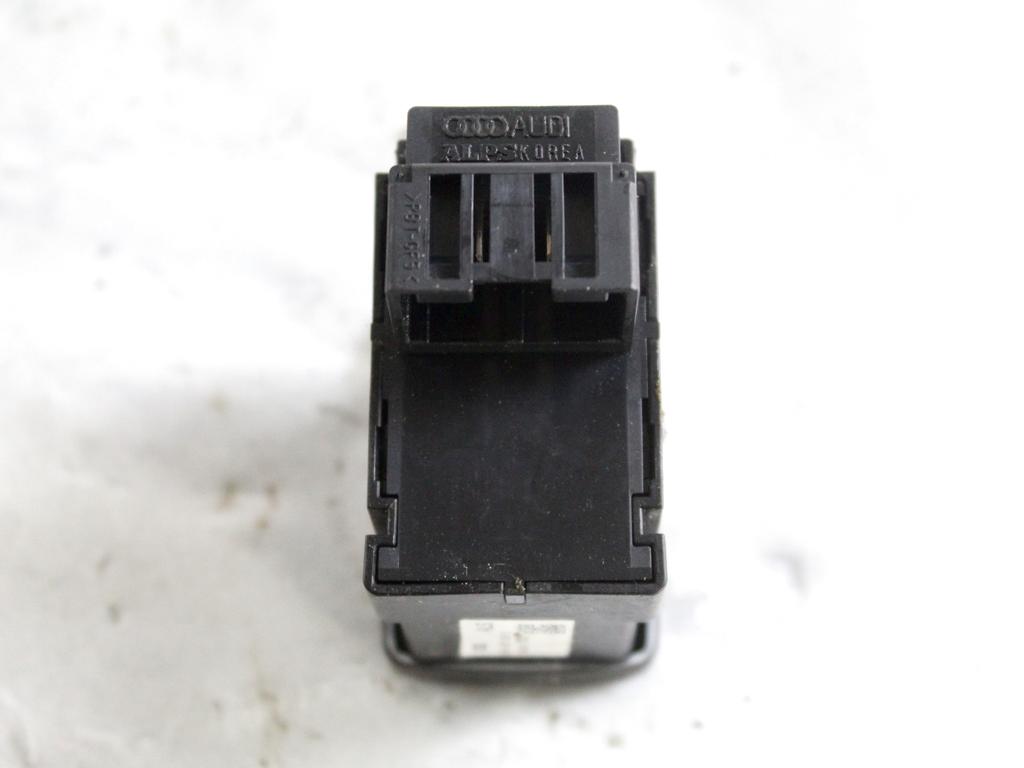 8U0927225E COMANDO INTERRUTTORE FRENO DI STAZIONAMENTO A MANO ELETTRICO AUDI Q3 2.0 D 103 KW 5P (2013) RICAMBIO USATO