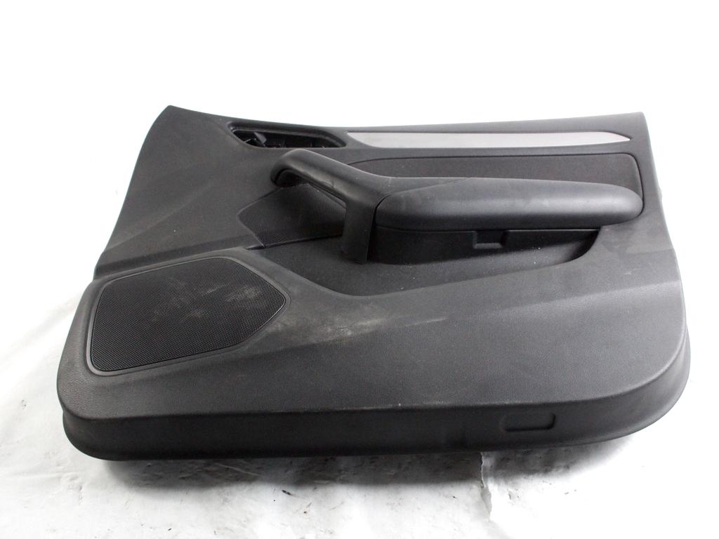 8U1867106 PANNELLO INTERNO PORTA ANTERIORE DESTRA AUDI Q3 2.0 D 103 KW 5P (2013) RICAMBIO USATO