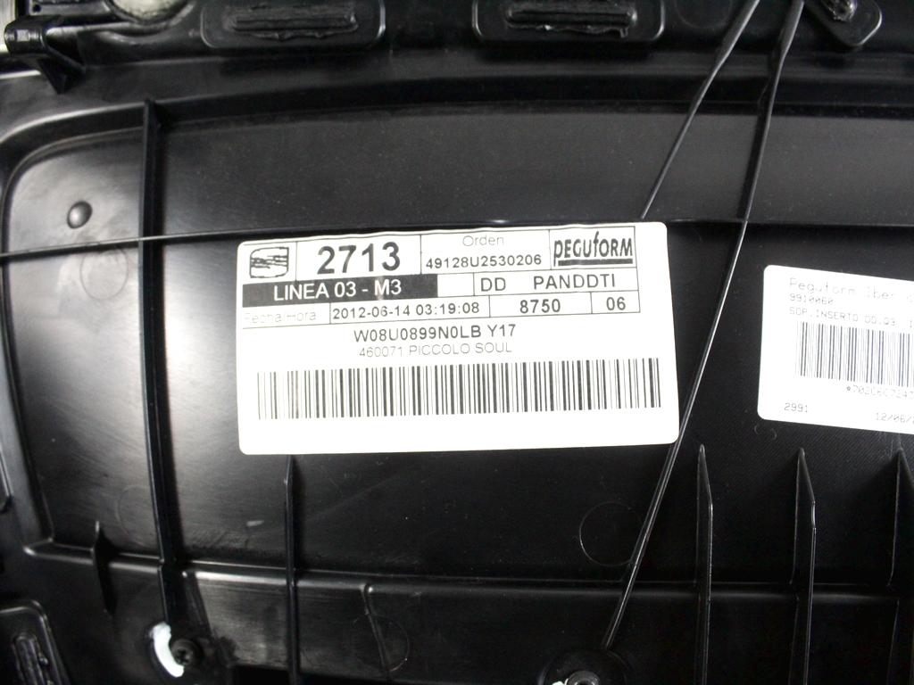 8U1867106 PANNELLO INTERNO PORTA ANTERIORE DESTRA AUDI Q3 2.0 D 103 KW 5P (2013) RICAMBIO USATO